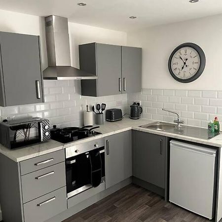#6Bs 1 Bed Serviced Apartment Дерби Экстерьер фото